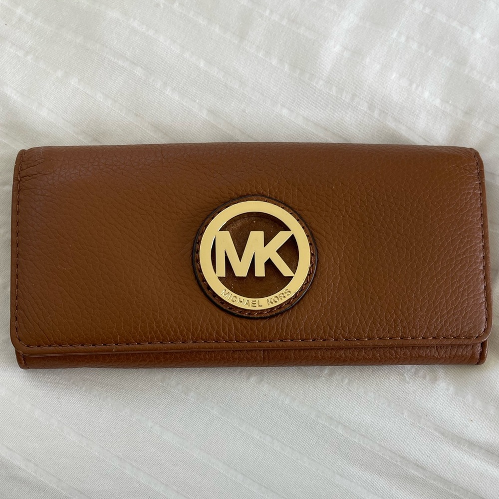 NEW Michael Kors wallet